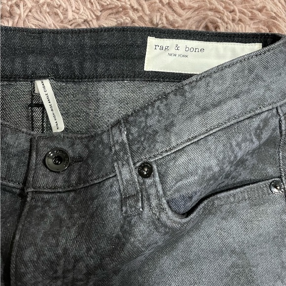 RAG & Bone Women Nina High Rise Cigarette Jeans in Black Snake Print - Picture 4 of 11